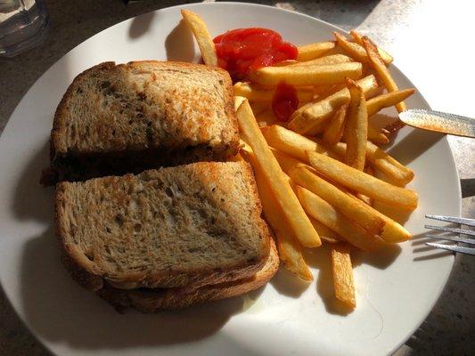 Rodeo Melt with fries