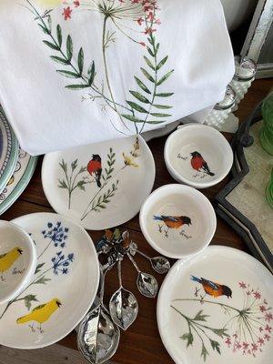 Bird inspired snack/ dip dishes and measuring spoons