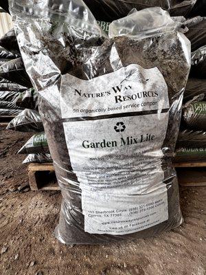 Garden Mix Lite has a higher ratio of compost! Great for amending existing garden beds.