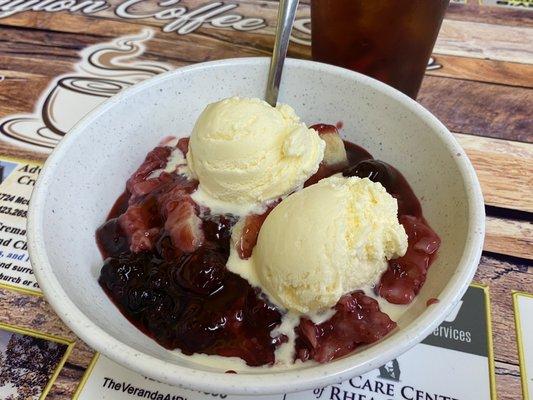 Blackberry Cobbler with Ice Cream