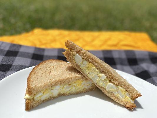 Egg salad sando