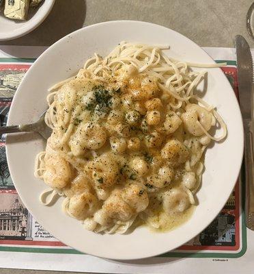 Scallop and Shrimp Scampi