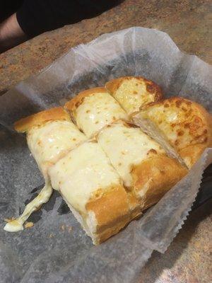 Garlic cheese bread