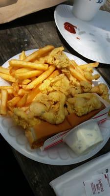 Yum fried clams and fries