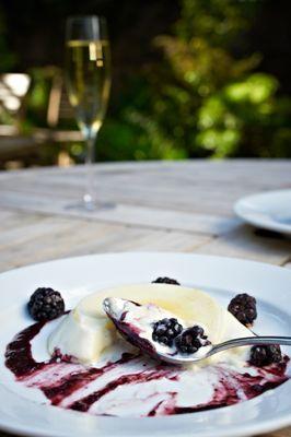 Seasonal panna cotta with fresh fruit