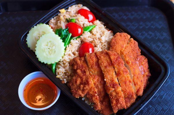 Crispy chicken topped over Classic fried rice!