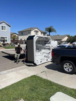 The Tub finally arrived! The delivery/ installation team from My Spa Fix was top notch!