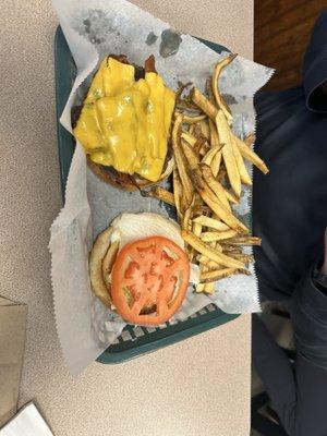 Bacon cheeseburger with hand cut fries