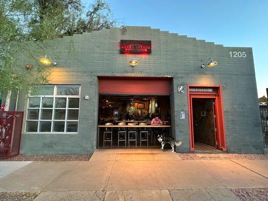 Exterior of Grand Avenue Brewing