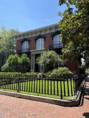 Mercer House from the street