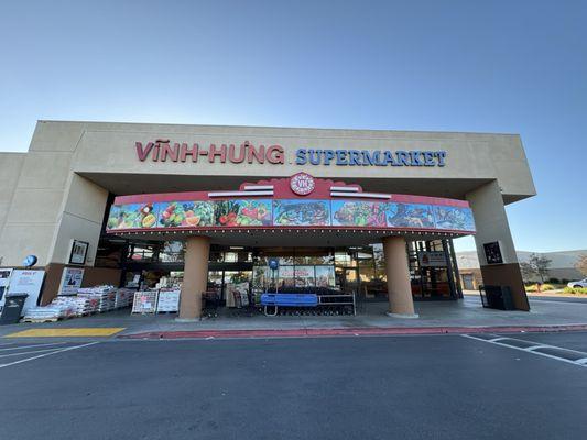 Vinh Hung Supermarket