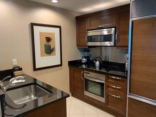 1br/2ba Full kitchen