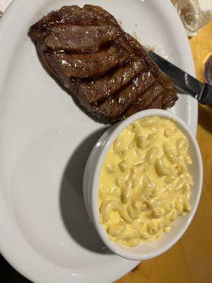 8oz steak & macaroni and cheese