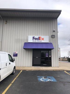 FedEx Ship Center