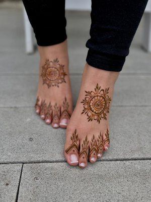 The Modern Bride - Feet