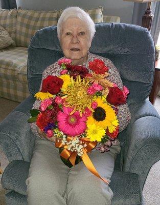 Nancy with her fabulous bright bouquet!