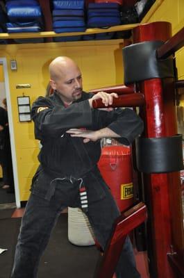 Master Emir Santana Practicing Shaolin Wooden Man training at the Chinese Shaolin Center. Enjoying the school for over 20 years!