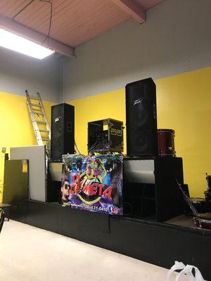 Bad ass speakers to help dance off the amazing tacos.