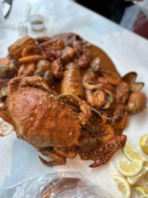 The Bucket Crab & Crawfish