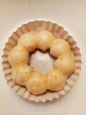 Coconut mochi donut