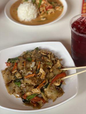 Hibiscus Iced Tea (Unsweetned) #14. Drunken Noodles #1. Thai Curry