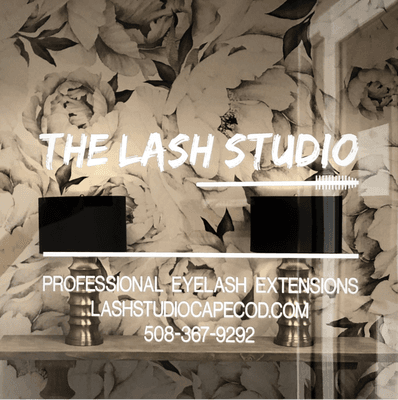 The Lash Studio is the home of unparalleled talent, utilizing the most innovative techniques and products on the market.