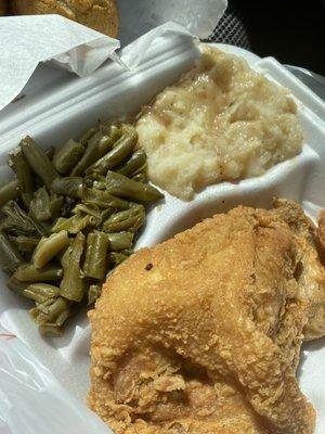 Fried chicken (white meat) ,mashed potatoes, green beans