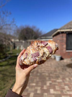 ig: @whatsviveating  |  raspberry almond croissant