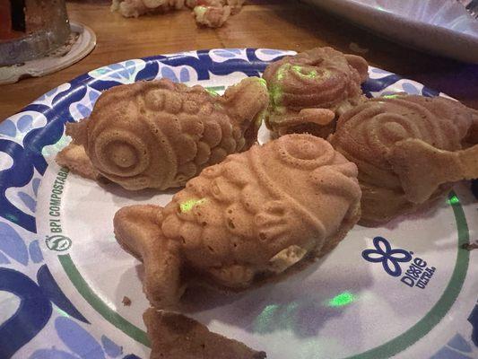 Fish shaped pastry thing