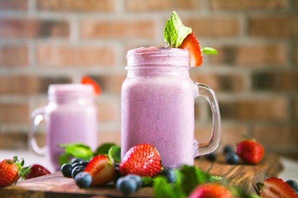 BERRY ME SMOOTHIE