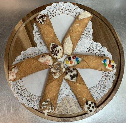 Our homemade cannoli's :)