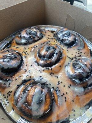 black sesame cinnamon roll