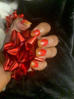 My beautiful Christmas Ball inspired nails. I'm so in love with them!