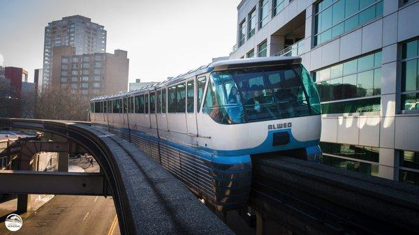 Blue train on the guideway