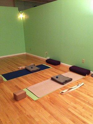 Work out and also enjoy the comfort of the Gettyoga studio.