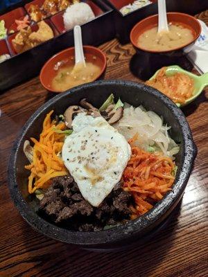 Dolsot bibimbap