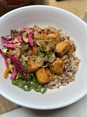 The Curry tofu rice bowl. Vegan AF and absolutely delicious!