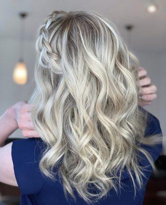 light dimensional blonde full foil highlights