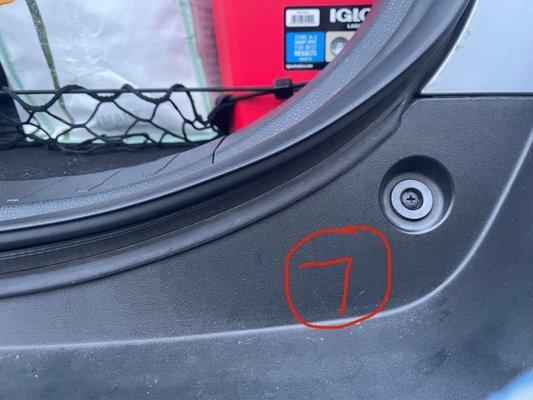 Another angle of the trunk rubber seal not sitting correctly cause the abnormal opening and closing of the trunk door.