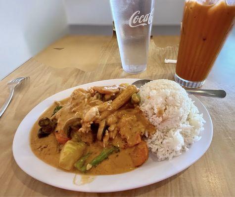 Panang Curry "Gaeng Phanaeng" and Thai Iced Tea