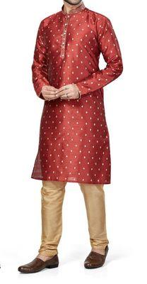 Men's kurta pyajama set.