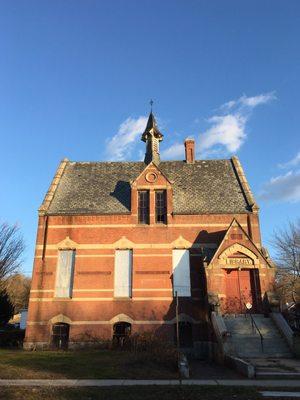 Old library building on Franklin St.