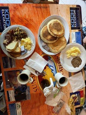 The Alex on the left, Pancakes in the middle and the sides on the right.