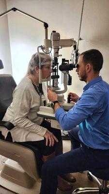 We provide our patients with experience, understanding and a drive for the best vision care possible.