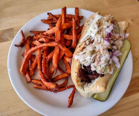 BBQ sub with sweet potato fries