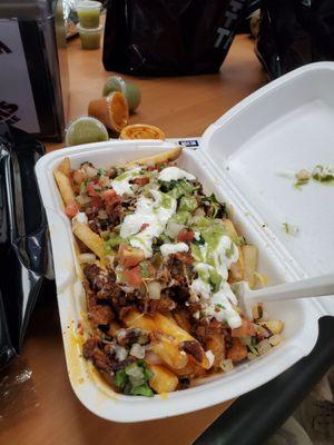 Dirty fries with pork