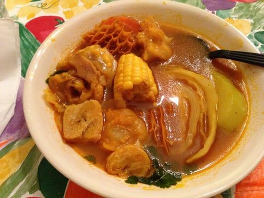 Sopa de mondongo/ beef tripe soup