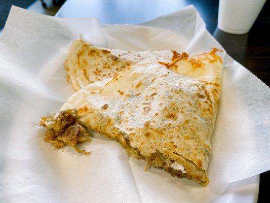 Quesadilla with carnitas