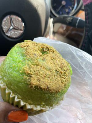 Pistachio muffin