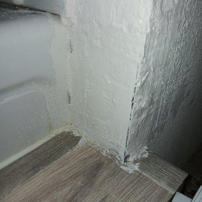 this is the drywall and bathtub install ! WARNING!!